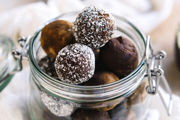 avocado chocolate pralines