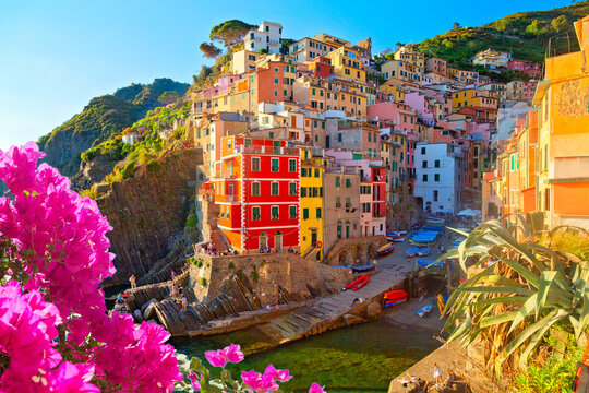 Wundersch&ouml;nes Dorf Riomaggiore Manarola in Cinque Terre, Italien