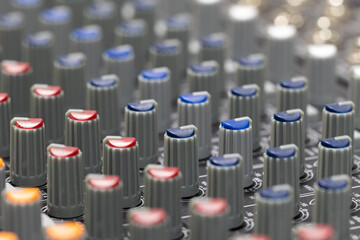 Audio mixing console