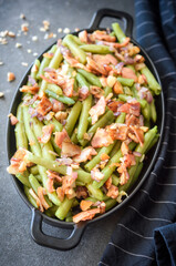 Green beans and bacon salad