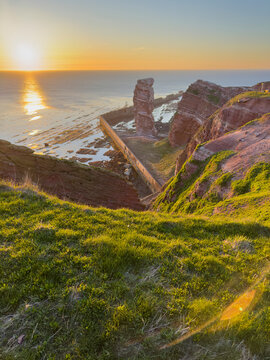 Sonnenuntergang auf Helgoland an der Langen Anna