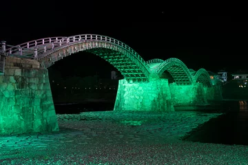 Fotobehang Kintai Brug 山口県岩国市にある錦帯橋の夜景