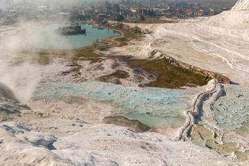 Vista panoramica delle pozze di Pammukale in Turchia