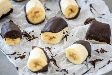 Choco banana bites 