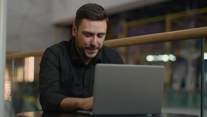 Caucasian man guy communicate talk video call talking laptop conference meeting male businessman executive discuss with business partners startup project provide online consultation in office company