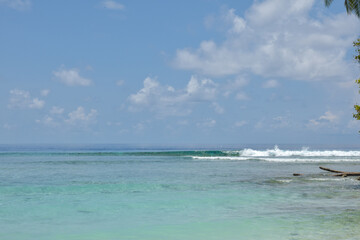 Fototapeta na wymiar Sea and Maldives