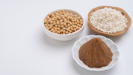 大豆と味噌と米こうじ｜日本の米こうじ味噌　イメージ