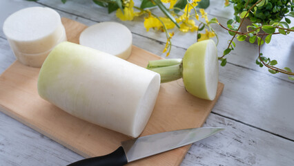 大根を切る　イメージ