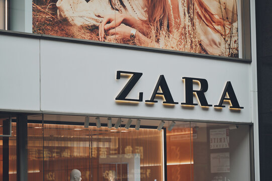 ZARA 企業の看板 ロゴマーク