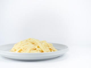 パスタ　カルボナーラ
