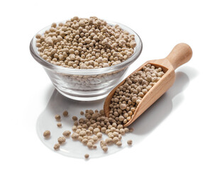 Granulowany nawóz mineralny wykorzystywany w rolnictwie