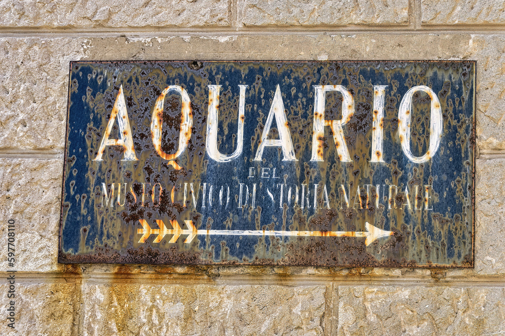 Wall mural old sign aquarium