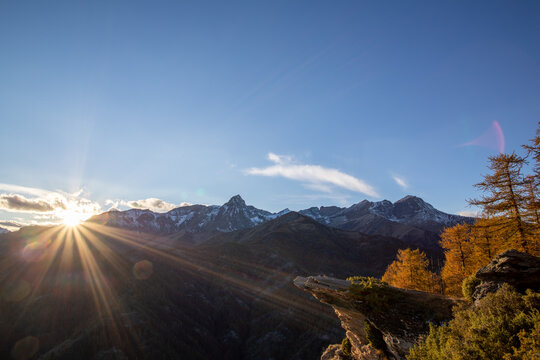La Fremo Cuncuna accarezzata dall'ultimo raggio di sole in un pomeriggio d'autunno