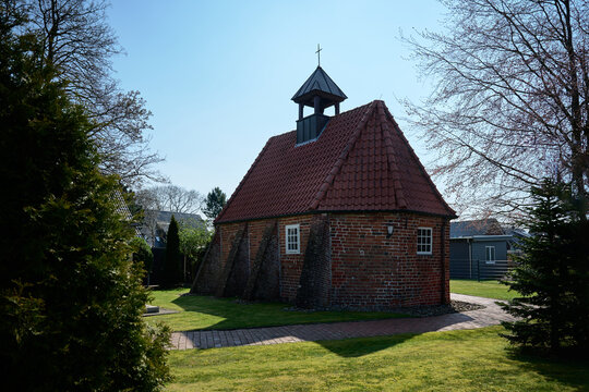 Klus Spaden Chapel in Spaden-Schiffdorf, Lower Saxony, Germany