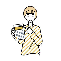 立って電卓を指差してこちらに向けて見せているスウェットの女性