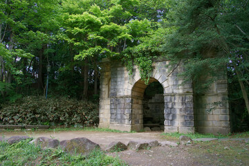 七ツ洞公園の門