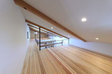 新築の屋根裏部屋　ロフト