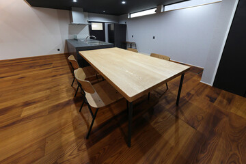 広々としたダイニングスペース