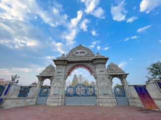 Fototapeta na wymiar Prem Mandir is a Hindu temple dedicated to Shri Radha Krishna, located in the holy city of Vrindavan, Uttar Pradesh, India