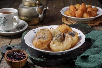 Cantonese fried red bean doughnut bun