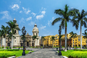 Fototapeta na wymiar Catedral de Lima and Plaza de Armas, the landmark of Peru.