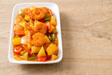 Stir-fried sweet and sour with fried shrimp