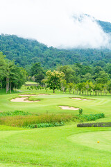 Fototapeta premium Green with Sand bunkers on Golf course