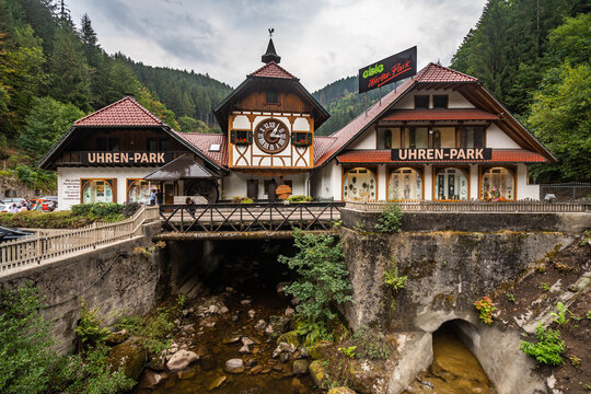 World's Largest Cuckoo Clock near Triberg im Schwarzwald, Black Forest district. Triberg, Baden-W&uuml;rttemberg, Germany, Aug. 2022