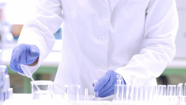 Young woman scientist holding test tube with a lab glassware, science laboratory research and development concept, laboratory research Generative AI