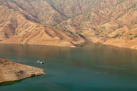 KarunBilder StockFotos & Videos. Adobe Stock