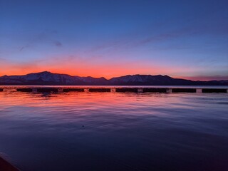 Obraz premium sunset on the lake