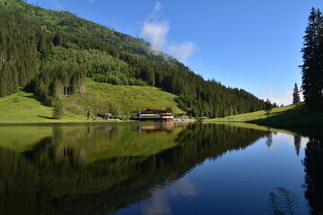 Fototapeta na wymiar Steierischer Bodensee, Schladminger Tauern, Steiermark