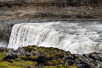 Wodospad Skógafoss rwący wielki wodospad