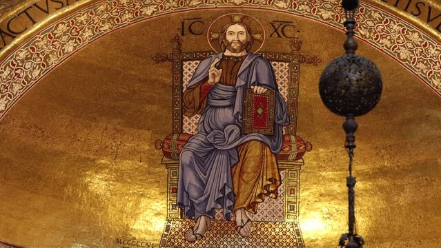 Jesus is the best way of life and this video is the pantocrator.