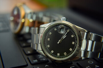 Jewelry watch It is a wrist watch that is expensive and expensive..