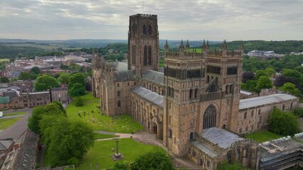 Durham Castle is a Norman style castle in the historic city center of Durham, England, UK. The Durham Castle and Cathedral is a UNESCO World Heritage Site since 1986. 