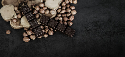  chocolate with hazelnuts