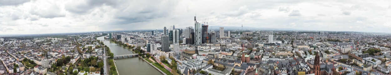Fototapeta na wymiar Frankfurt am Main skyline Luftaufnahme 