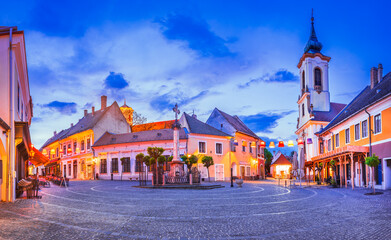 Obraz premium Szentendre, Hungary - Beautiful downtown, Danuber riverbank