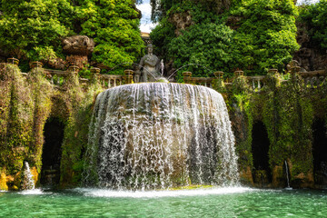 Oval Fountain at Villa d'Este in Tivoli, near Rome, Italy Wonderful renaissance palace, unesco...