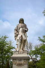 Fototapeta na wymiar Statue de Bernard à Lyon