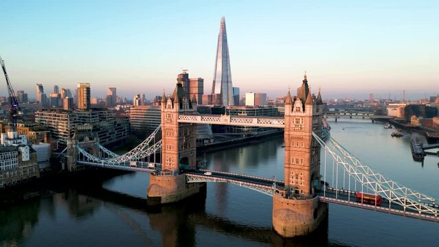 Aerial Drohne Helicopter Tower Bridge, London City, Thames, Skyline, River, 