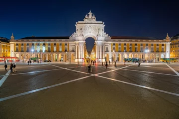Fototapeten Lisboa at night © Daniel
