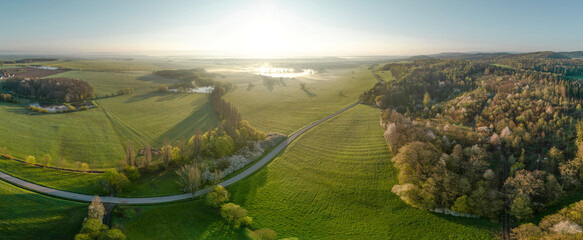 Sonnenaufgang &uuml;ber den Cumbacher Teichen / Th&uuml;ringen