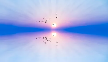 Foto op Plexiglas reflejos en el agua al amanecer en el mar © kesipun