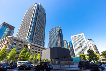(東京都ｰ都市風景)青空と東京駅周辺の風景４