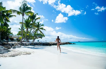 Keuken foto achterwand Bora Bora, Frans Polynesië photo of woman running on summer vacation. woman running on summer vacation at beach