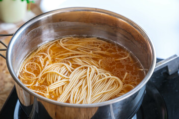 出来上がった豚骨ラーメン