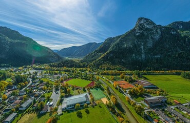 Das Ammertal südlich von Oberammergau an einem herbstlichen Oktobertag