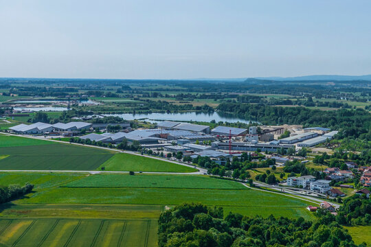 Ausblick auf die Kulturlandschaft im Donautal bei Natternberg im Stadtgebiet Deggendorf 